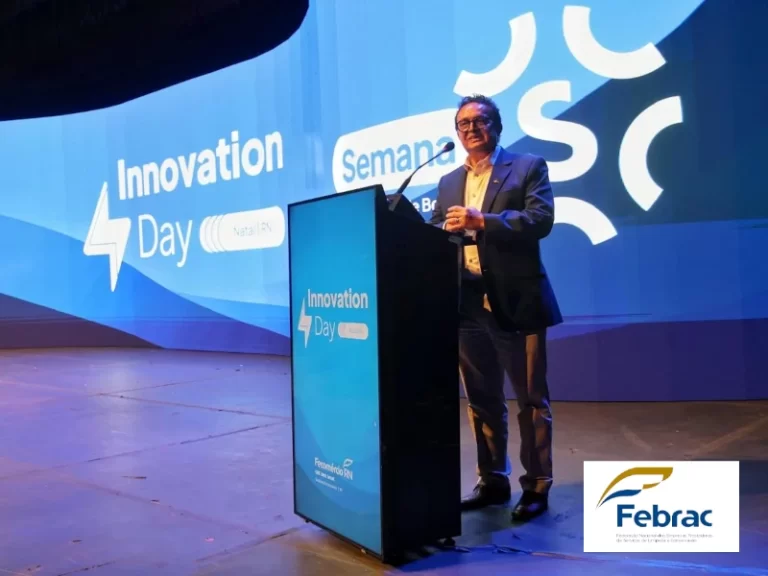 Executivo da Febrac apresenta sobre terceirização de serviços no palco do Innovation Day em Natal