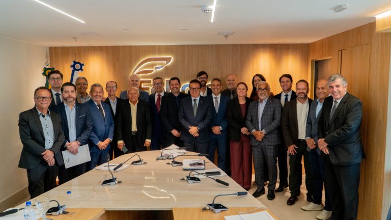 Nova diretoria da Febrac para terceirização de serviços de limpeza e conservação 2026-2030