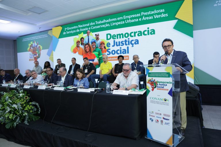 Evento de trabalhadores em terceirização de limpeza predial discute direitos e qualidade dos serviços de conservação